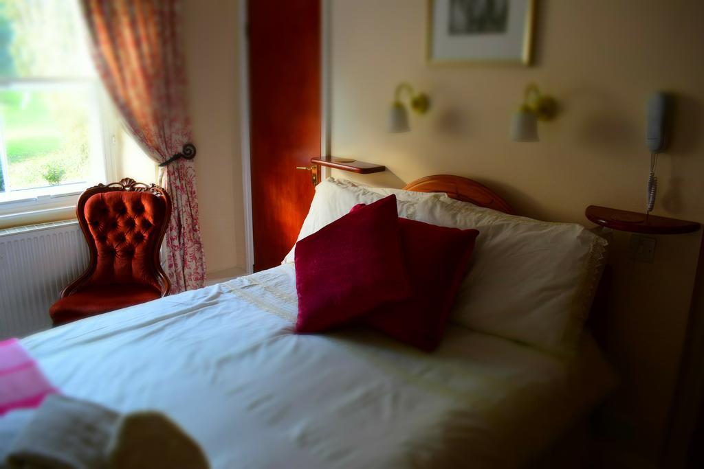 The Old Mill House Bed & Breakfast Падстоу Екстериор снимка