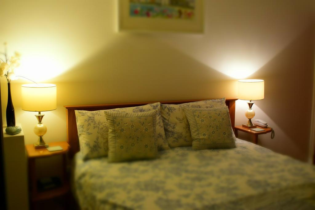 The Old Mill House Bed & Breakfast Падстоу Екстериор снимка