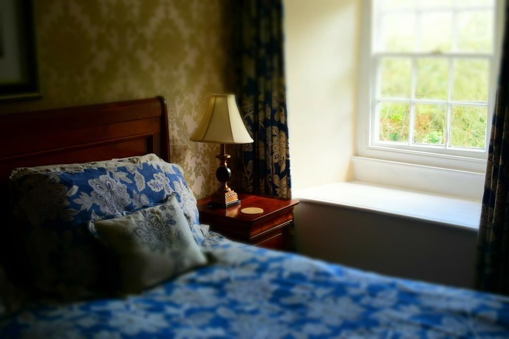 The Old Mill House Bed & Breakfast Падстоу Екстериор снимка