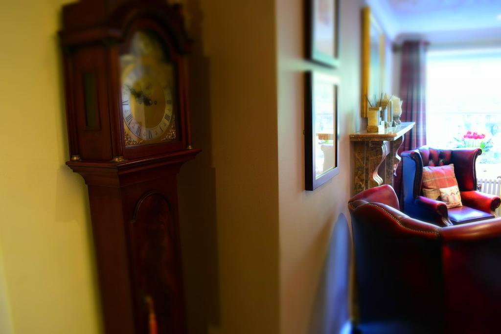 The Old Mill House Bed & Breakfast Падстоу Екстериор снимка